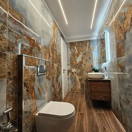 Adore Center Apartment