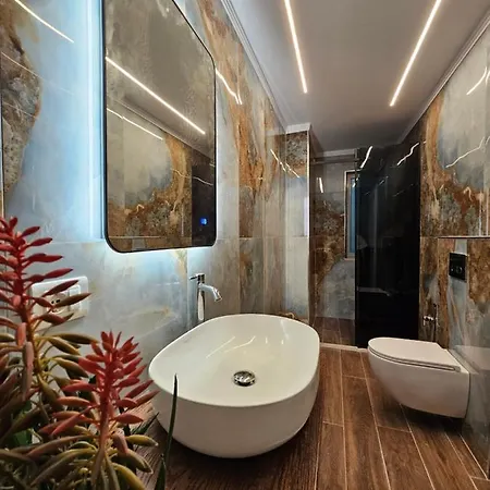 Apartment Adore Center *