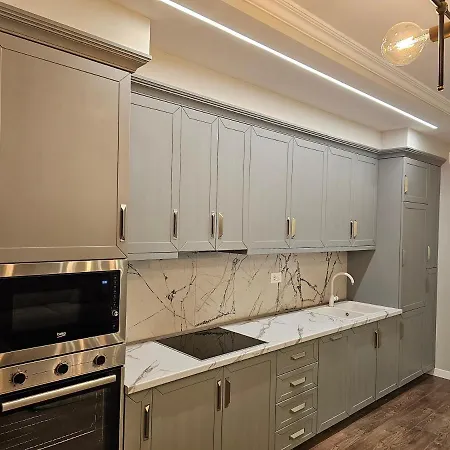 Apartment Adore Center